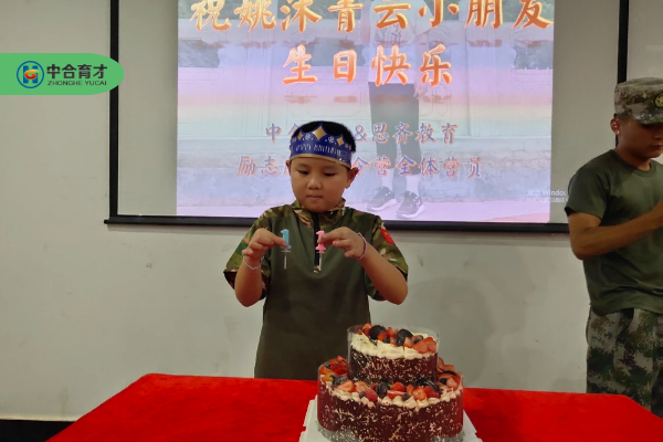 图怪兽_d32b6c69cd0c748464f4179082dc8a9d_15423.png