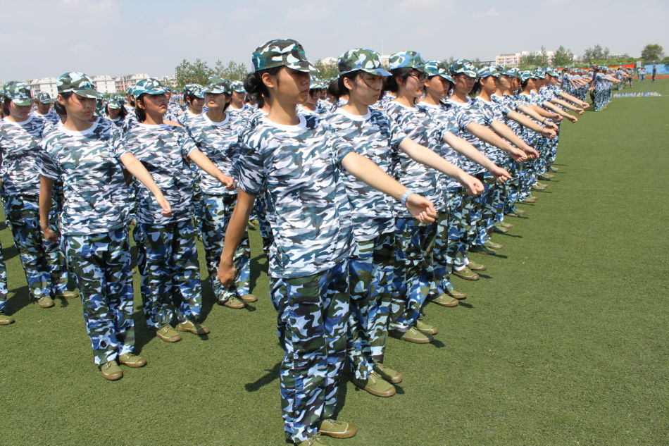 <a href=http://www.81xueyuan.com/fa/ target=_blank class=infotextkey>夏令营活动</a>计划