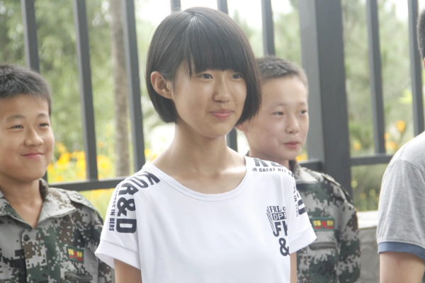 中国第一支女子特种兵部队叫什么,有多少人？