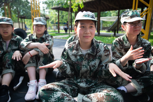 军事特训营适合女孩吗 提升自理能力的机会